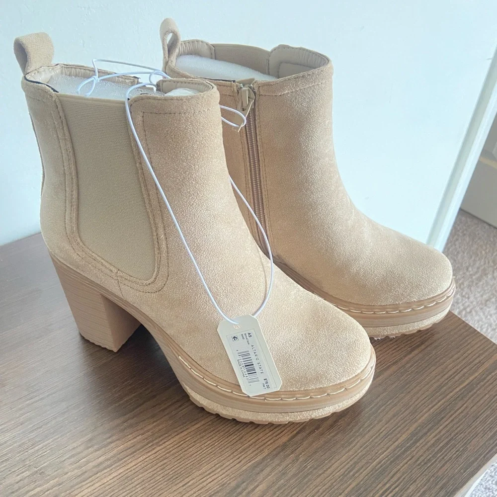 Altar'd State Cream Heeled Boots - Picture 1 of 2